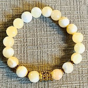 Empowerment, Strenght and Perseverance  bracelet made of 10mm honey calcite bead
